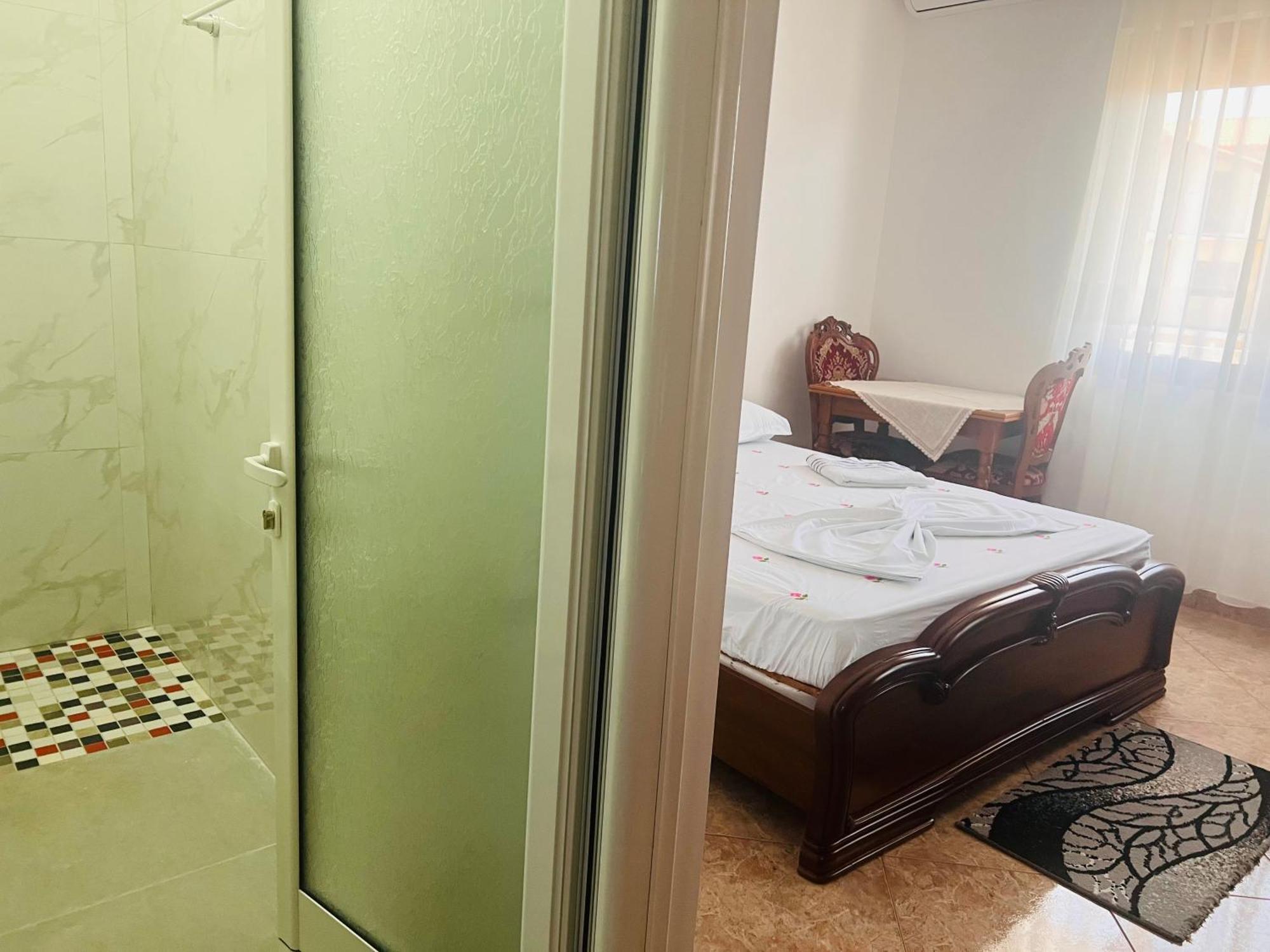 Fori Vodo Hotel Divjake Buitenkant foto