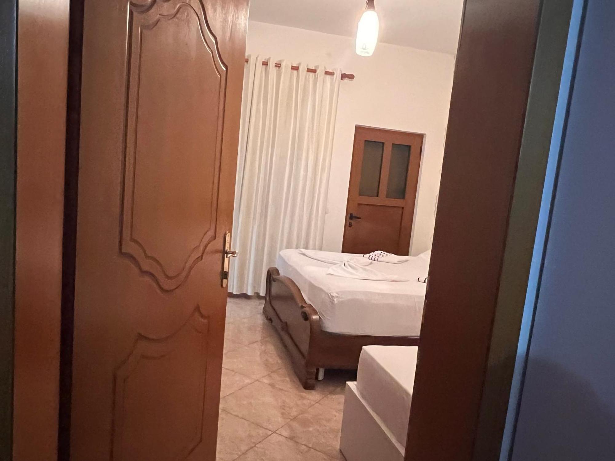 Fori Vodo Hotel Divjake Buitenkant foto